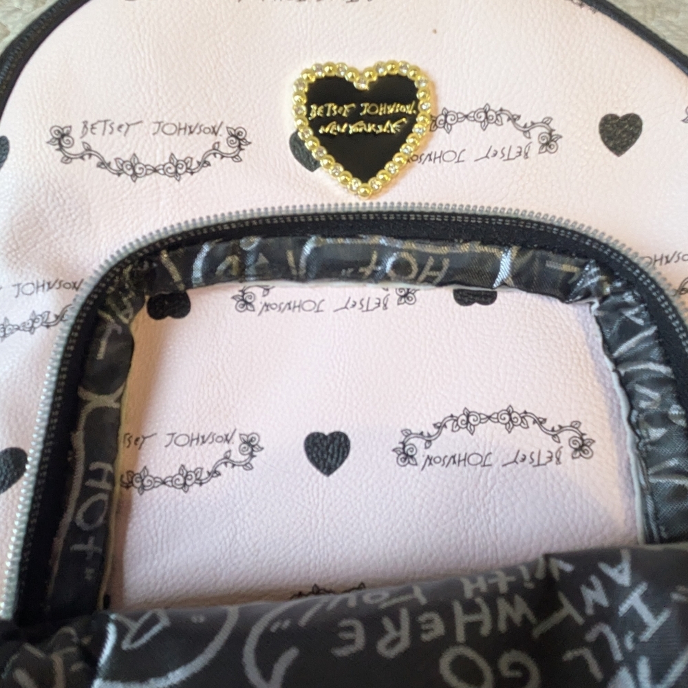 Betset Johnson Mini Convertible Backpack - Picture 4 of 10